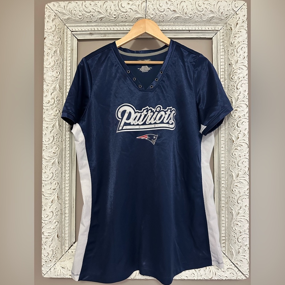 New England Patriots Navy Blue Jersey with bling! Size 2XL. ❣️